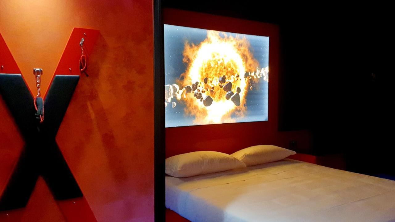 C Rooms - Love Motel Monza Cinisello Balsamo Luaran gambar