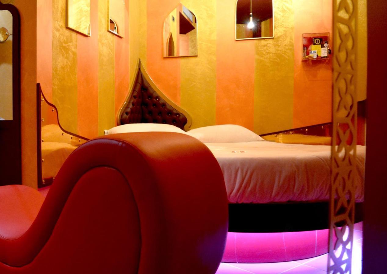 C Rooms - Love Motel Monza Cinisello Balsamo Luaran gambar