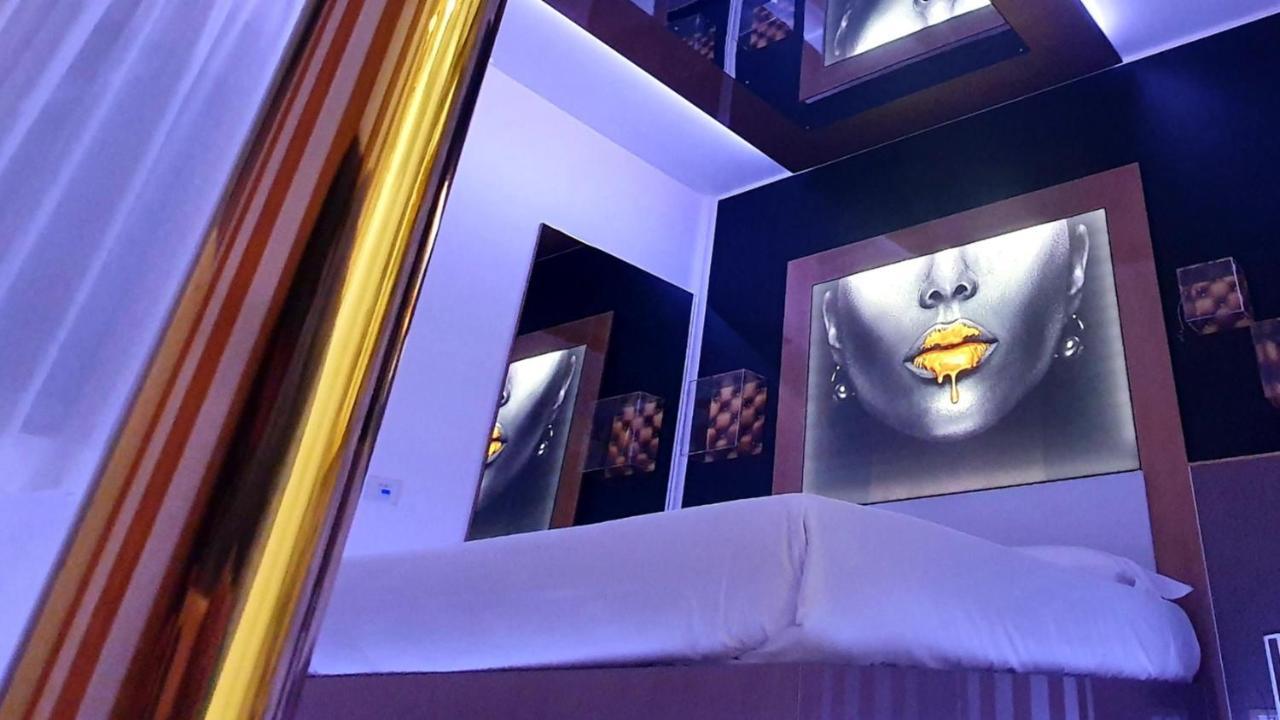 C Rooms - Love Motel Monza Cinisello Balsamo Luaran gambar