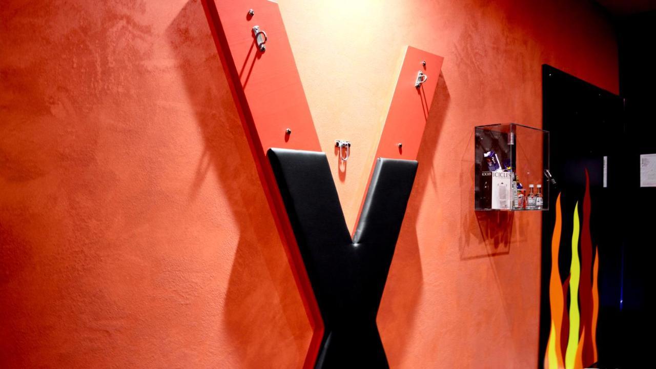 C Rooms - Love Motel Monza Cinisello Balsamo Luaran gambar