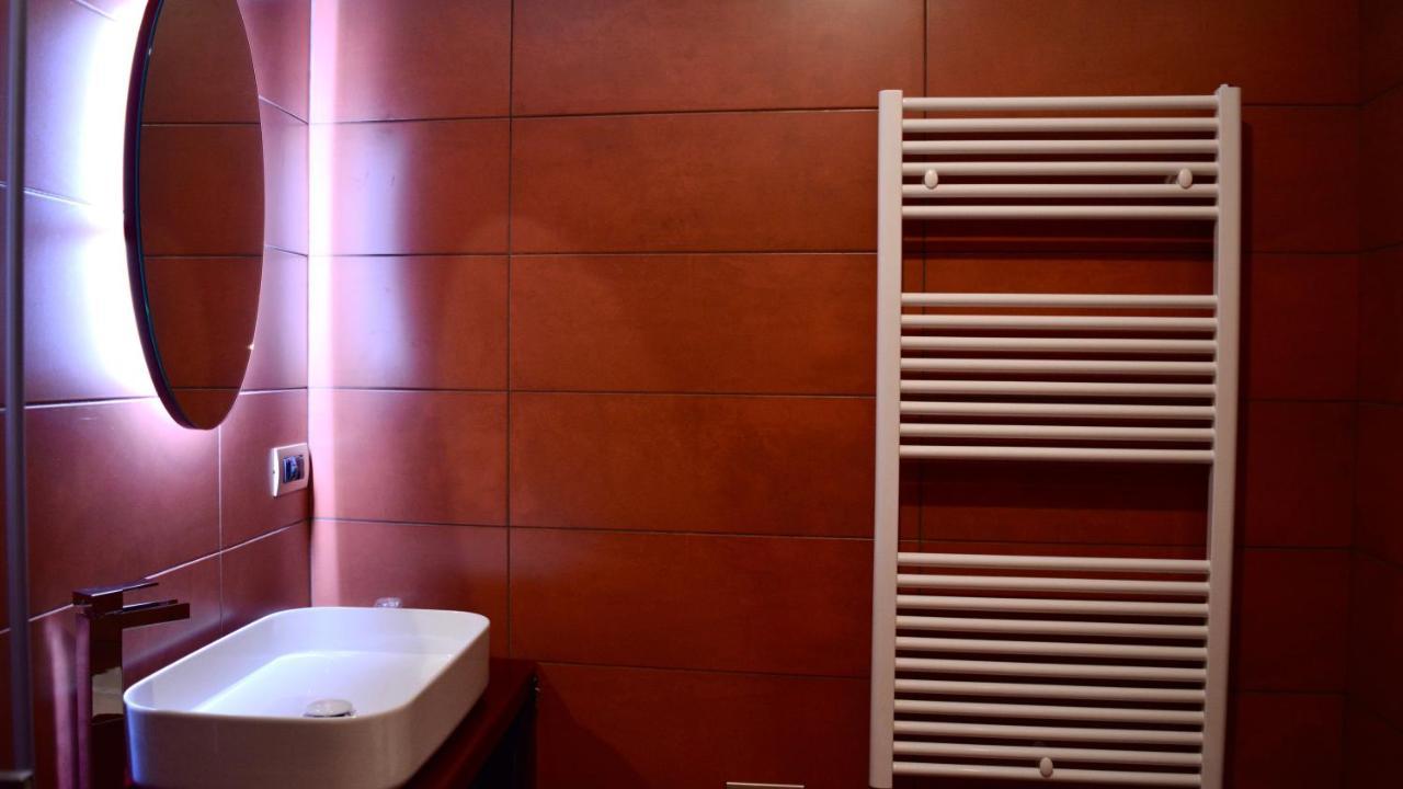 C Rooms - Love Motel Monza Cinisello Balsamo Luaran gambar