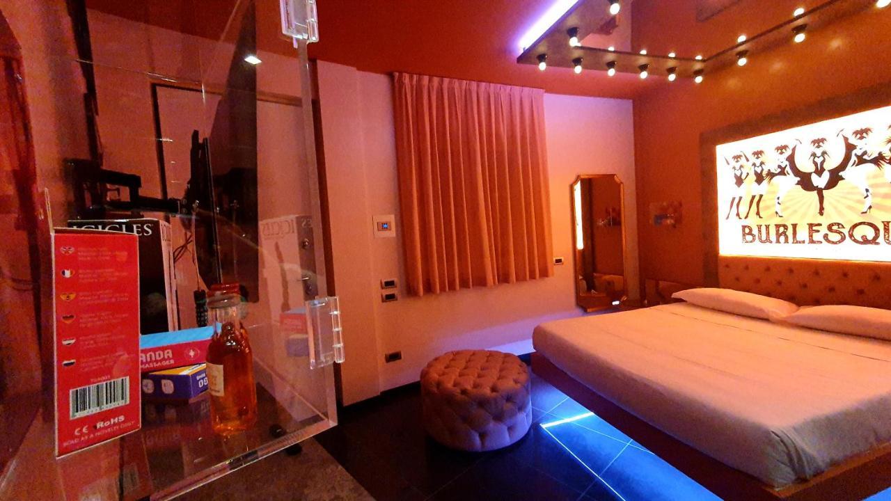 C Rooms - Love Motel Monza Cinisello Balsamo Luaran gambar