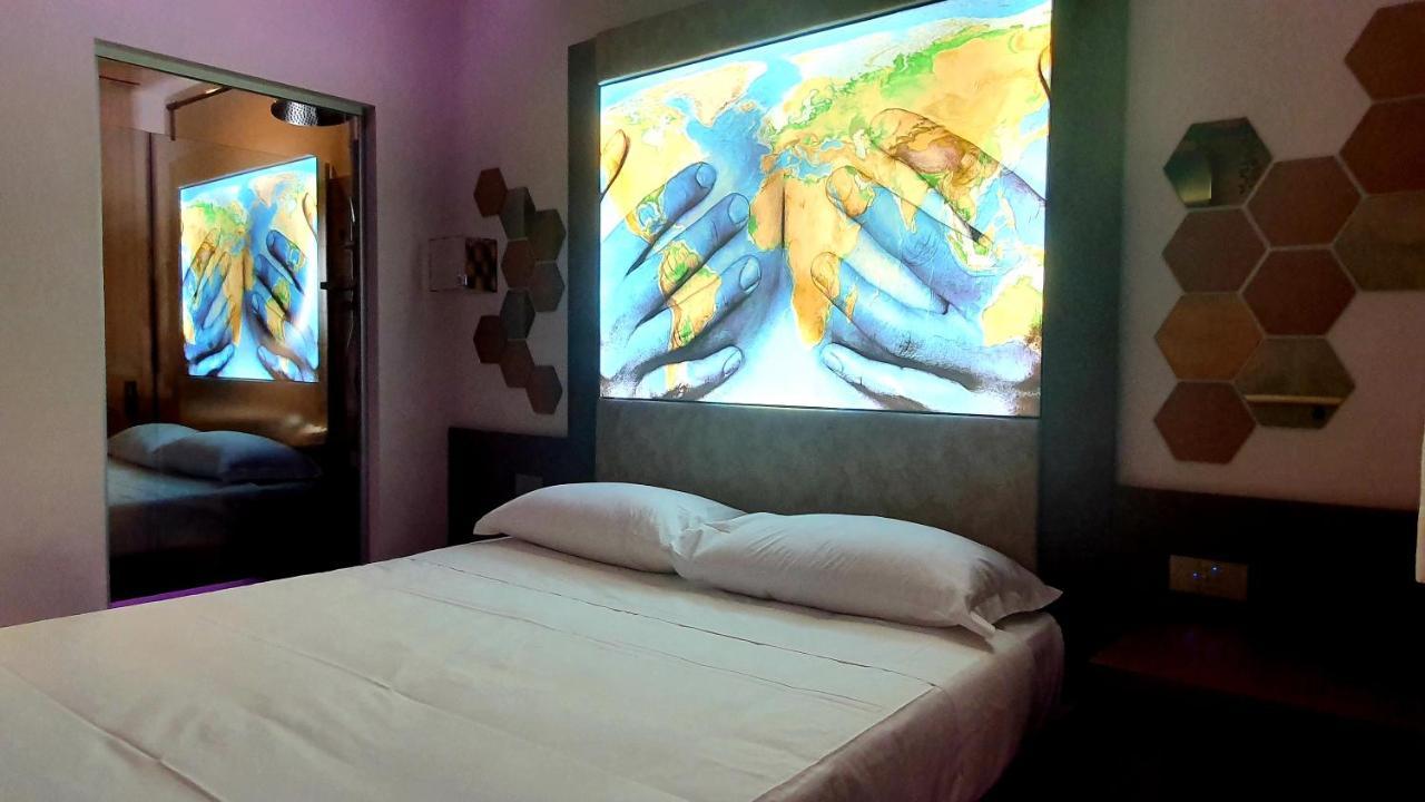 C Rooms - Love Motel Monza Cinisello Balsamo Luaran gambar